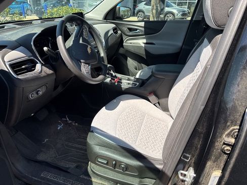 Used 2022 Chevrolet Equinox LS w/ LS Convenience Package image 8