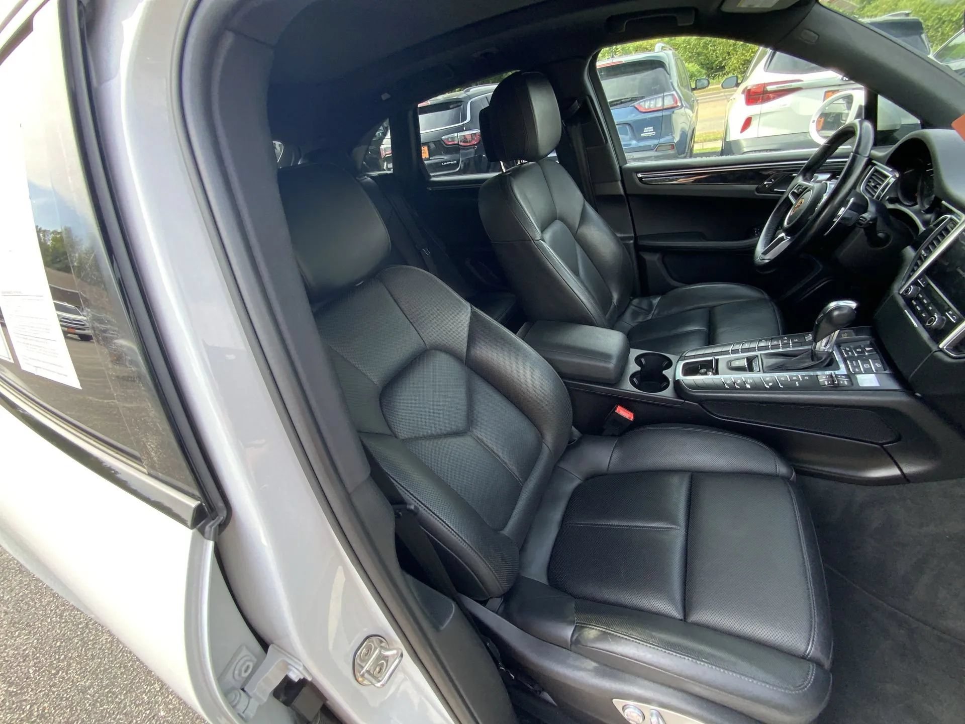 Used 2017 Porsche Macan S AWD/4WD image 28