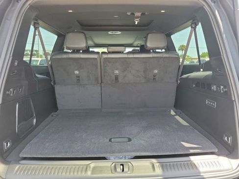 New 2026 Jeep Grand Wagoneer L Limited AWD/4WD image 7