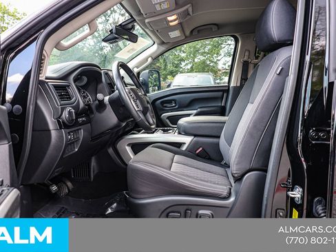 Used 2024 Nissan Titan SV w/ SV Convenience Package RWD image 17