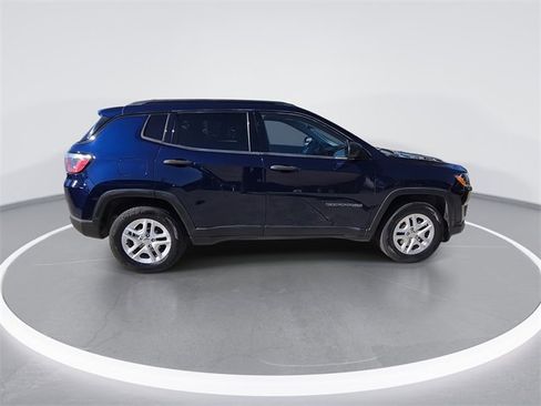 Used 2018 Jeep Compass Sport image 9