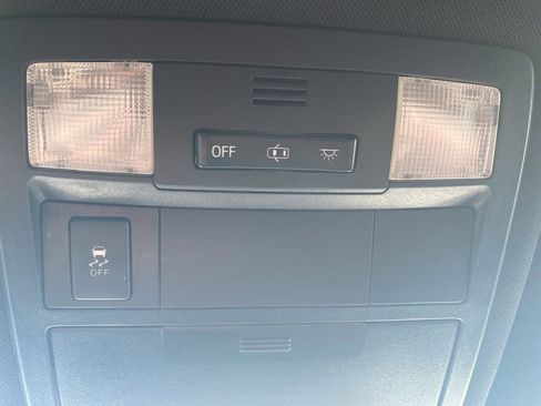 Used 2019 Toyota Tacoma TRD Sport AWD/4WD image 20