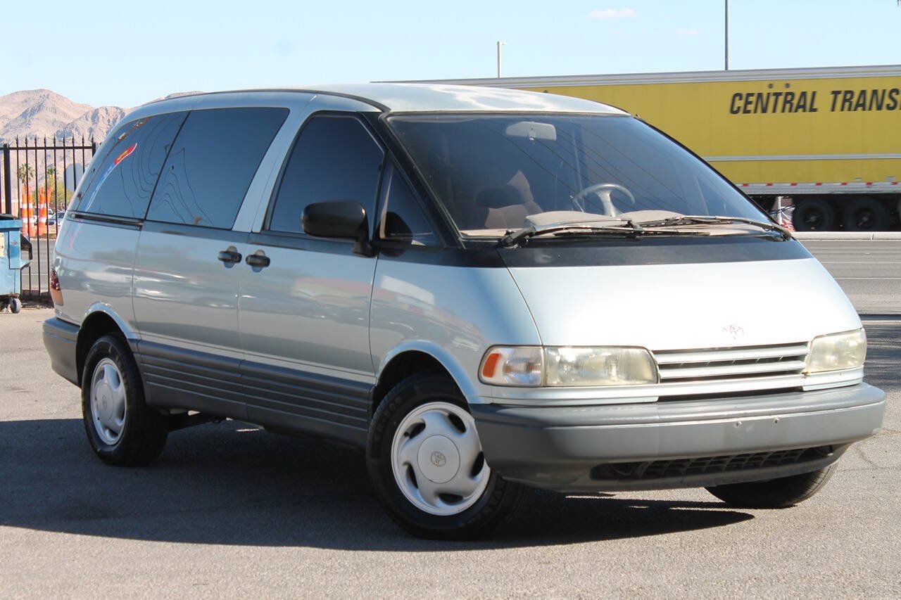 Used 1991 Toyota Previa LE RWD image 1