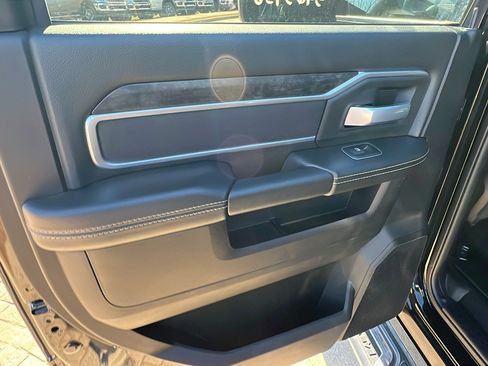 Used 2024 RAM 2500 Big Horn w/ Bed Utility Group image 23