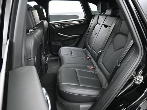 Certified 2023 Porsche Macan Turbo AWD/4WD image 25