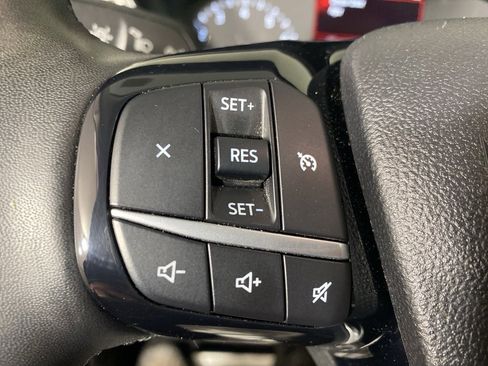 Used 2022 Ford Escape SE w/ SE Sport Appearance Package image 11