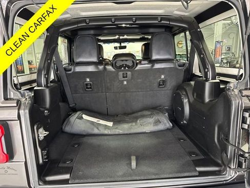 Used 2019 Jeep Wrangler Unlimited Sahara w/ Quick Order Package 24M Moab AWD/4WD image 31