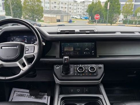 Used 2020 Land Rover Defender 110 HSE AWD/4WD image 23