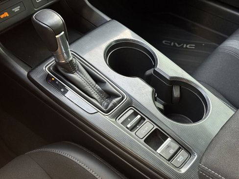 Used 2022 Honda Civic Sport image 25