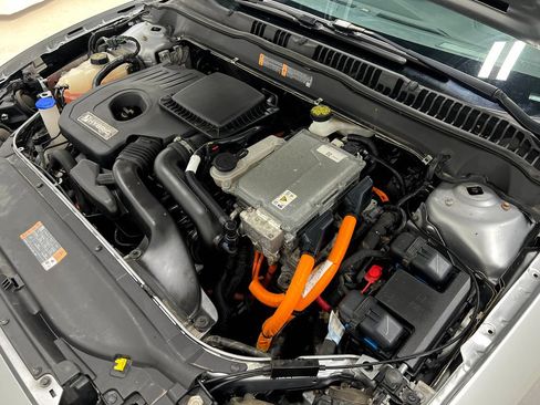 Used 2020 Ford Fusion SE FWD image 30