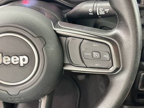 Used 2025 Jeep Gladiator Sport AWD/4WD image 20