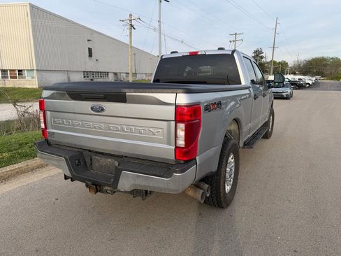 Used 2022 Ford F250 XLT AWD/4WD image 3