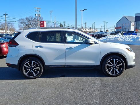 Used 2019 Nissan Rogue SL w/ Premium Package image 9
