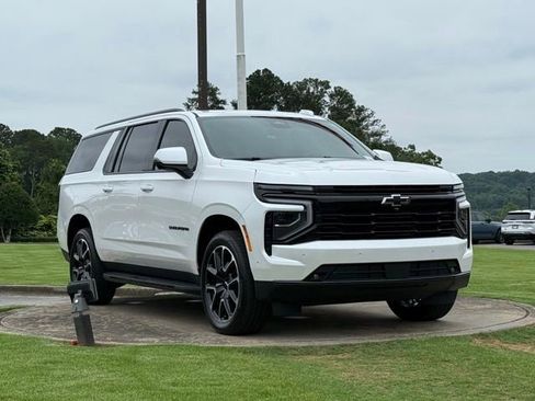 Used 2025 Chevrolet Suburban RST w/ Comfort Package RWD image 1
