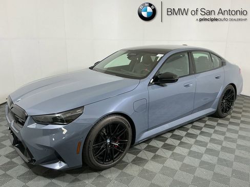 New 2026 BMW M5 w/ Executive Package image 1