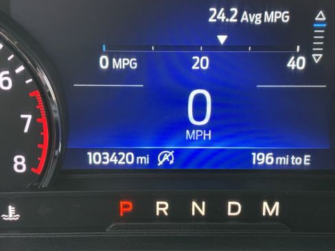 Used 2020 Ford Explorer XLT w/ Equipment Group 202A image 7