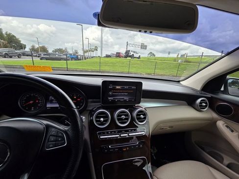 Used 2016 Mercedes-Benz GLC 300 4MATIC image 19