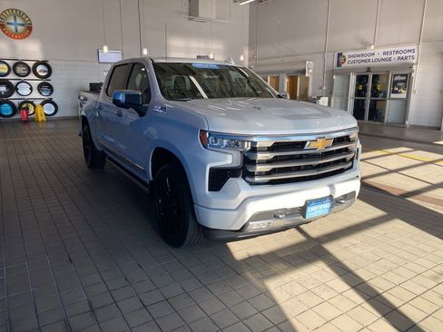 Certified 2025 Chevrolet Silverado 1500 High Country w/ High Country Premium Package image 18