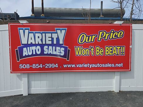 Used 2023 Volkswagen Taos SE w/ Panoramic Sunroof Package image 5