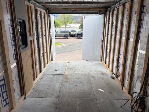Used 2016 Ford E-450 and Econoline 450 Super Duty RWD image 25
