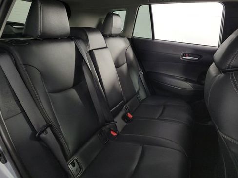 Used 2024 Toyota Corolla Cross XLE FWD image 16