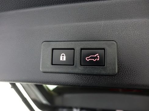 Used 2022 Subaru Ascent Limited w/ Technology Package AWD/4WD image 34