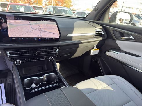 New 2026 Chevrolet Traverse High Country w/ LPO, Floor Liner Package image 29