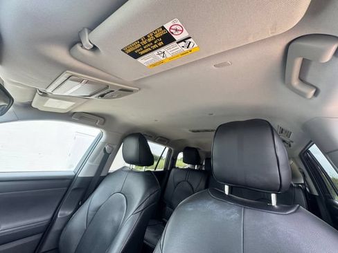 Used 2021 Toyota Highlander L FWD image 27