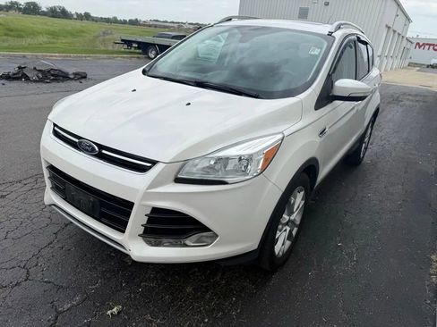 Used 2016 Ford Escape Titanium FWD image 4