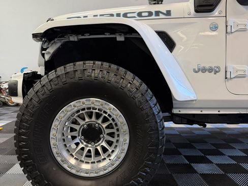 Used 2024 Jeep Wrangler Unlimited Sahara image 10