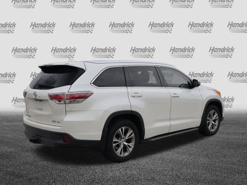 Used 2014 Toyota Highlander XLE image 9