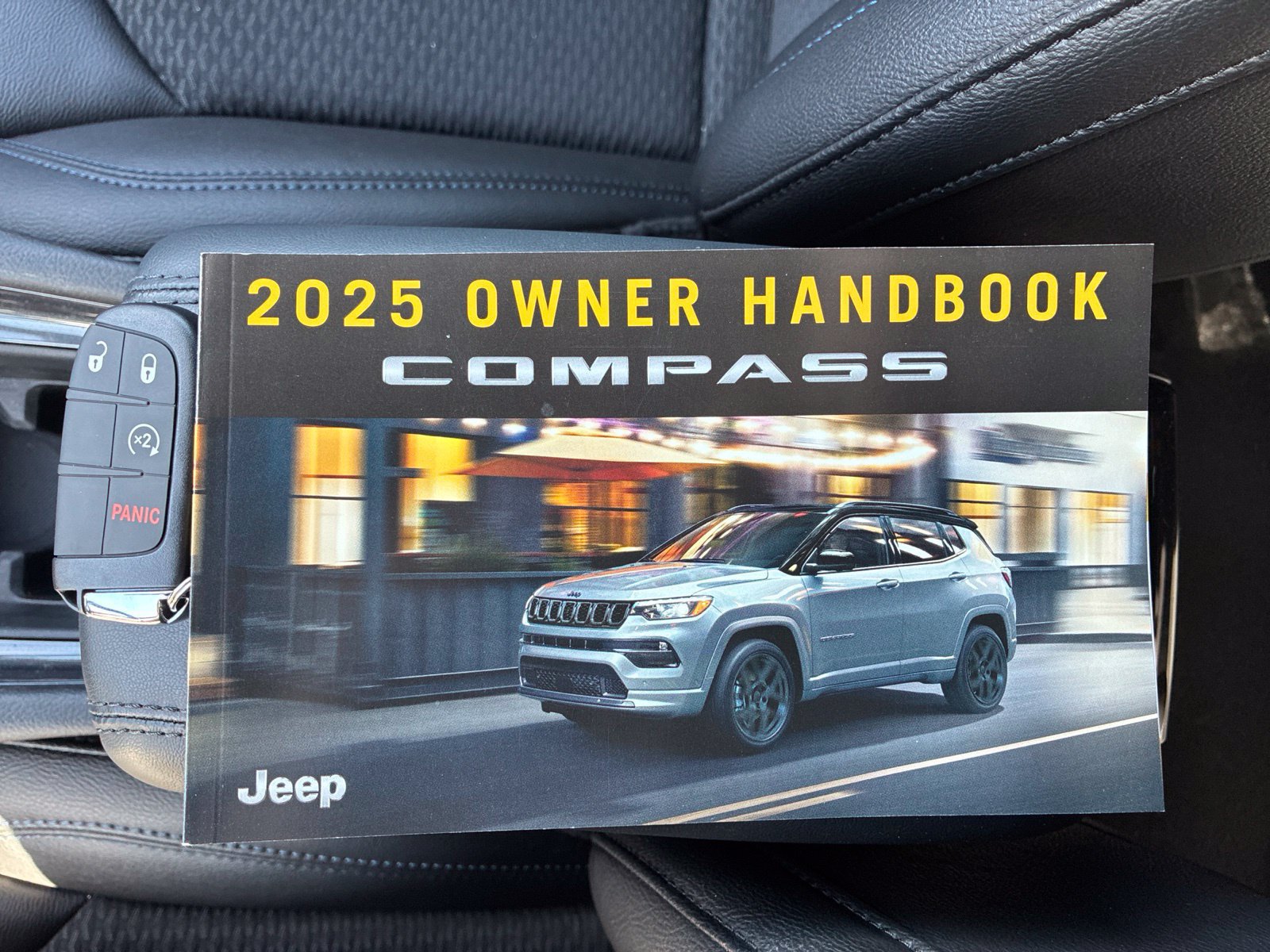 Certified 2025 Jeep Compass Latitude AWD/4WD image 18