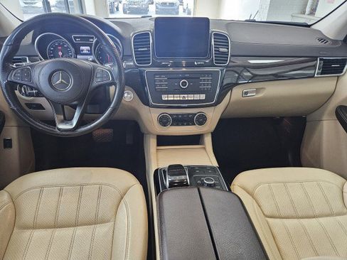 Used 2017 Mercedes-Benz GLS 450 4MATIC image 21