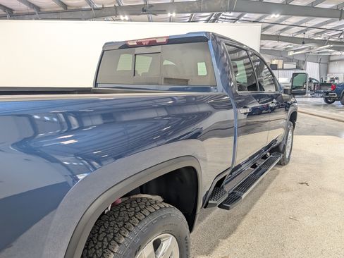 Used 2020 Chevrolet Silverado 2500 LTZ w/ LTZ Premium Package AWD/4WD image 3