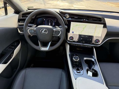 Used 2024 Lexus RZ 450e Premium image 14