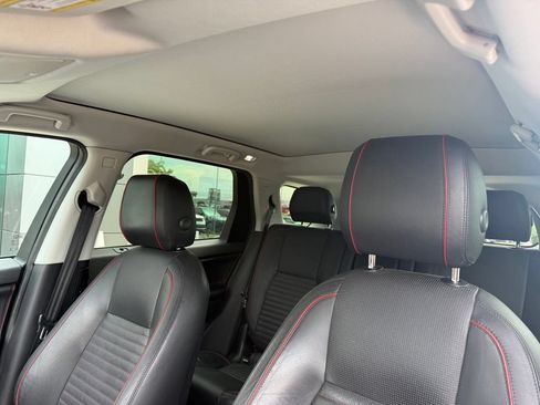 Used 2017 Land Rover Discovery Sport HSE AWD/4WD image 10