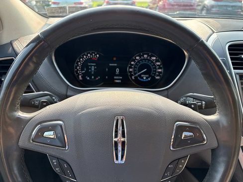 Used 2017 Lincoln MKX Reserve w/ Driver Assistance Package AWD/4WD image 23