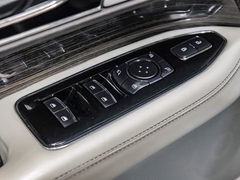 Used 2020 Lincoln Navigator Black Label w/ Cargo Convenience Package AWD/4WD image 47