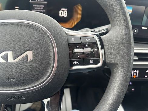 Used 2024 Kia Sorento LX image 20