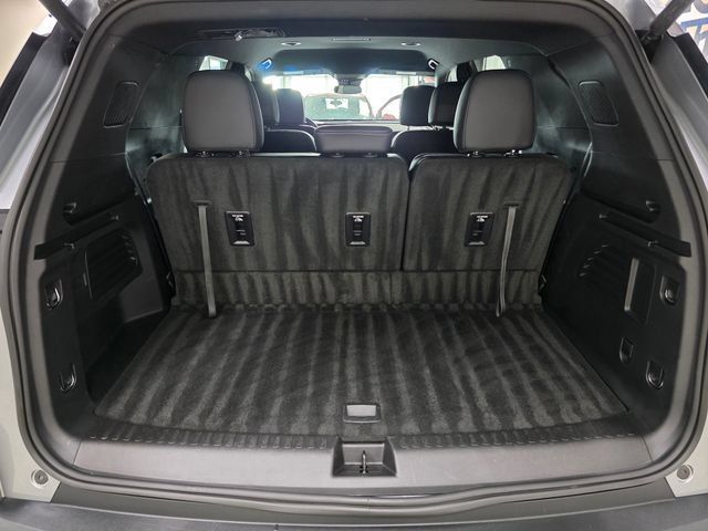 Used 2026 Chevrolet Traverse LT AWD/4WD image 17