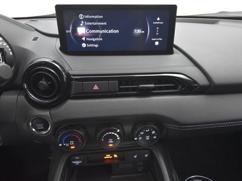 Used 2025 MAZDA MX-5 Miata RF Club RWD image 34