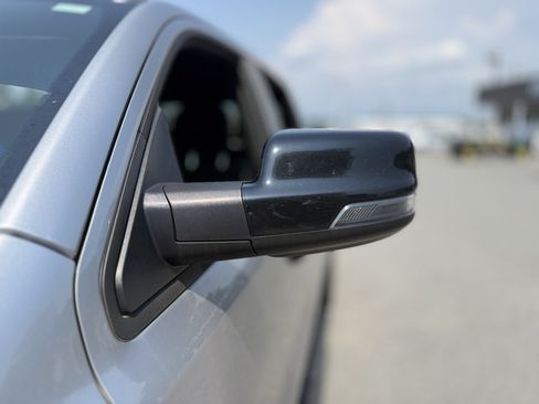 Used 2025 RAM 1500 Big Horn AWD/4WD image 16