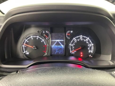 Used 2020 Toyota 4Runner SR5 Premium w/ Moonroof Package AWD/4WD image 5