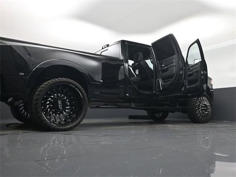 Used 2022 RAM 3500 Limited w/ Max Tow Package image 73