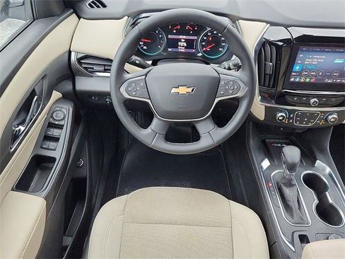 Certified 2023 Chevrolet Traverse LT image 11
