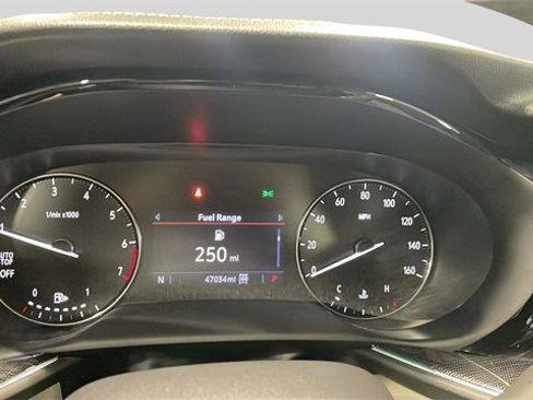 Used 2023 Buick Envision Preferred image 11