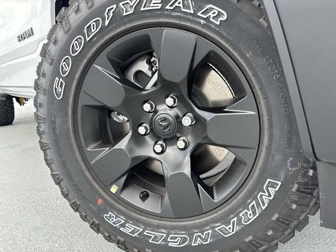 New 2026 RAM 1500 Warlock AWD/4WD image 9
