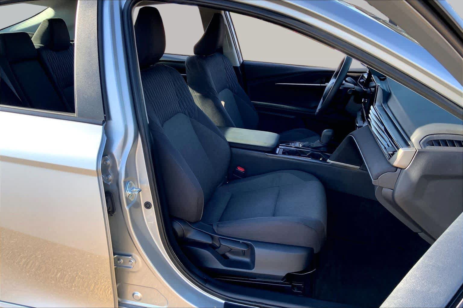 Used 2025 Toyota Camry LE FWD image 9