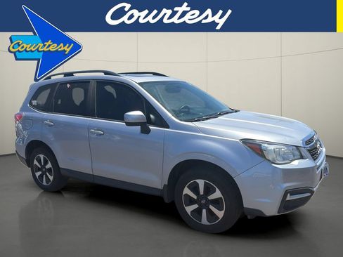 Used 2017 Subaru Forester 2.5i Premium AWD/4WD image 1