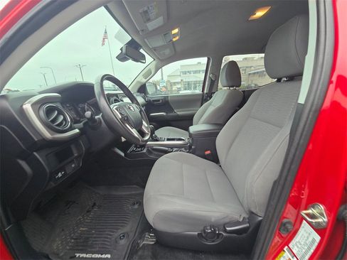 Used 2019 Toyota Tacoma SR5 image 15